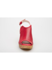 Sandały damskie na koturnie czerwone skórzane ażurowe