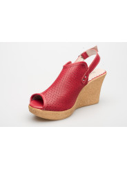 Sandały damskie na koturnie czerwone skórzane ażurowe