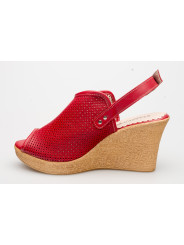 Sandały damskie na koturnie czerwone skórzane ażurowe