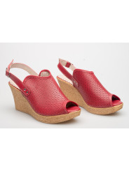 Sandały damskie na koturnie czerwone skórzane ażurowe