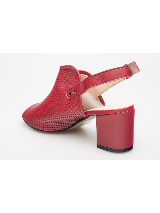 Sandały damskie na koturnie czerwone skórzane ażurowe
