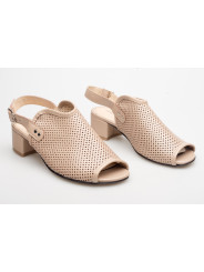 Sandały ażurowe na słupku damskie zakryte skórzane beżowe