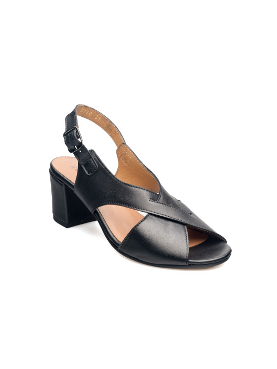 Sandały na słupku skórzane czarne odkryty palec