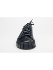 Półbuty damskie skórzane sznurowane sneakersy czarne Produkt Polski