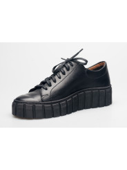 Półbuty damskie skórzane sznurowane sneakersy czarne Produkt Polski