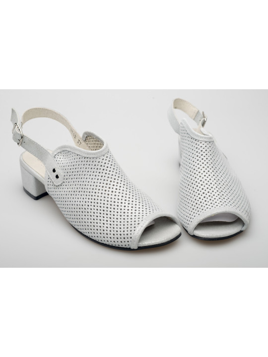 Sandały ażurowe na słupku damskie zakryte skórzane srebrne