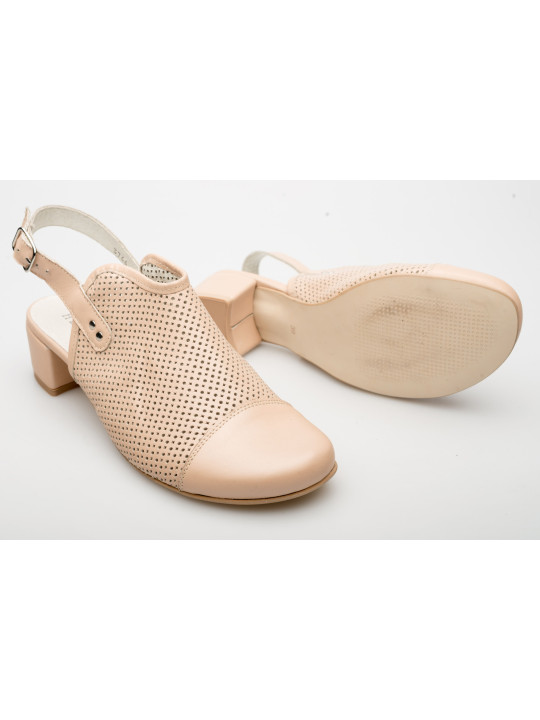 Sandały ażurowe na słupku damskie zakryte palce skórzane beżowe