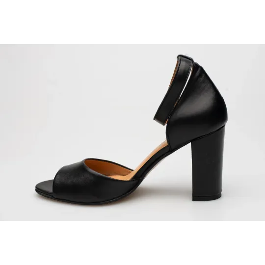 Sandały damskie zakryta pięta skórzane czarne PRODUKT POLSKI