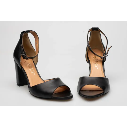 Sandały damskie zakryta pięta skórzane czarne PRODUKT POLSKI