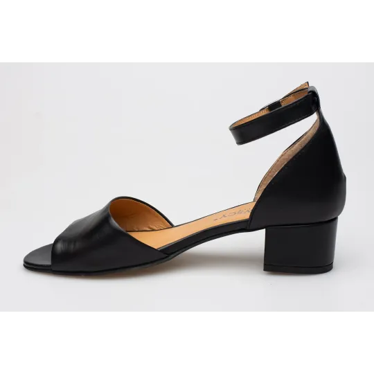 Sandały damskie zakryta pięta skórzane czarne PRODUKT POLSKI