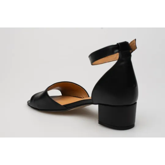 Sandały damskie zakryta pięta skórzane czarne PRODUKT POLSKI