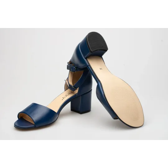 Sandały damskie zakryta pięta skórzane granatowe PRODUKT POLSKI
