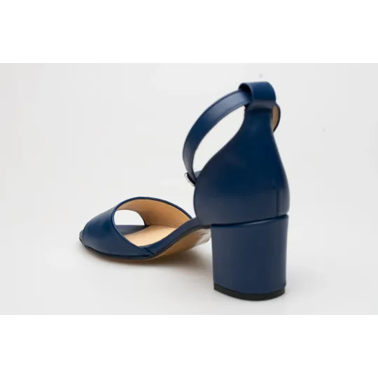 Sandały damskie zakryta pięta skórzane granatowe PRODUKT POLSKI