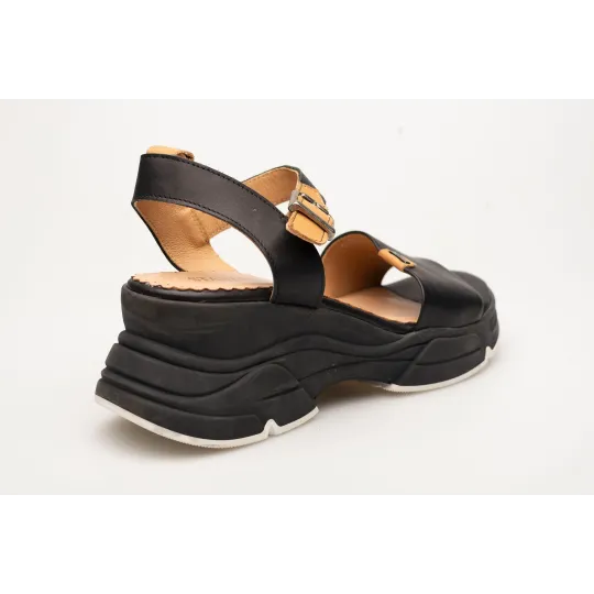 Sandały na grubej wysokiej podeszwie skórzane czarne PRODUKT POLSKI