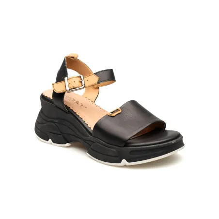 Sandały na grubej wysokiej podeszwie skórzane czarne PRODUKT POLSKI