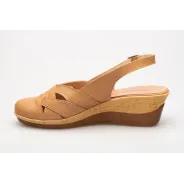 Sandały na koturnie zakryte palce skórzane brązowe PRODUKT POLSKI