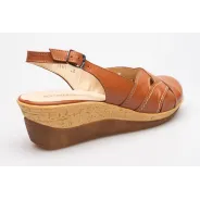 Sandały na koturnie zakryte palce skórzane brązowe PRODUKT POLSKI