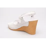 Sandały na koturnie odkryta pięta palce skórzane białe PRODUKT POLSKI