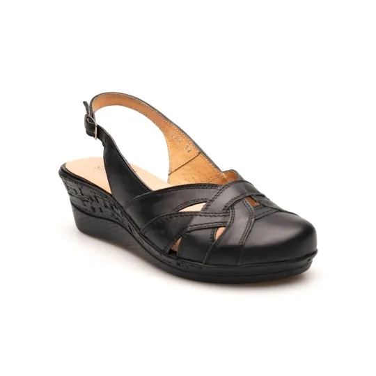 Sandały na koturnie zakryte palce skórzane czarne PRODUKT POLSKI