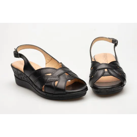 Sandały na koturnie odkryta pięta palce skórzane czarne PRODUKT POLSKI