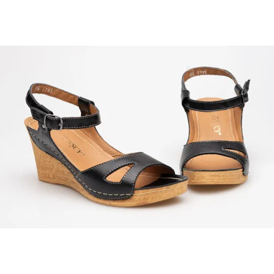 Sandały na koturnie odkryta pięta palce skórzane czarne PRODUKT POLSKI