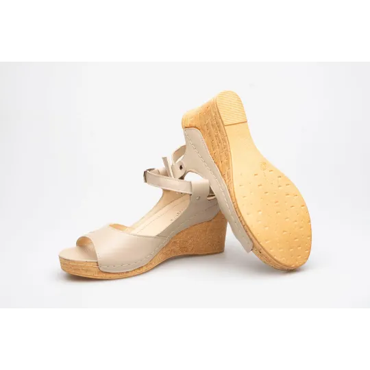 Sandały na koturnie odkryta pięta palce skórzane beżowe PRODUKT POLSKI