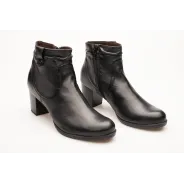 Botki damskie ocieplane na obcasie słupek czarne skózrane Produkt Polski
