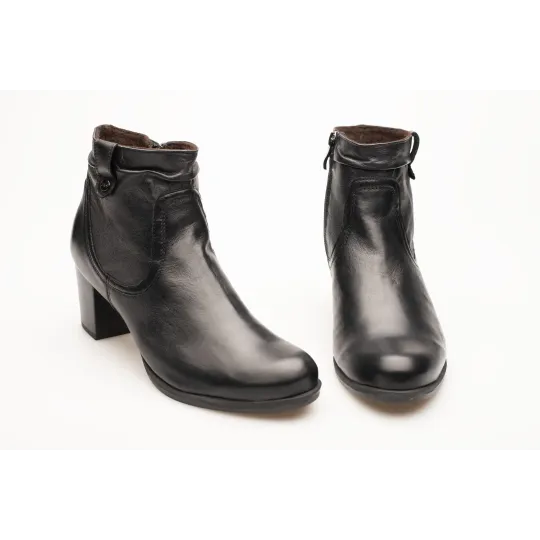 Botki damskie ocieplane na obcasie słupek czarne skózrane Produkt Polski Botki damskie ocieplane na obcasie słupek czarne skózrane Produkt Polski