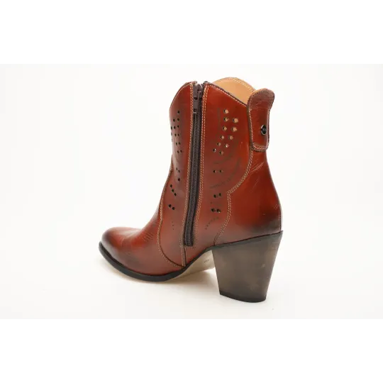 Botki damskie ażurowe brązowe skórzane obcas słupek Produkt Polski Botki damskie ażurowe brązowe skórzane obcas słupek Produkt Polski
