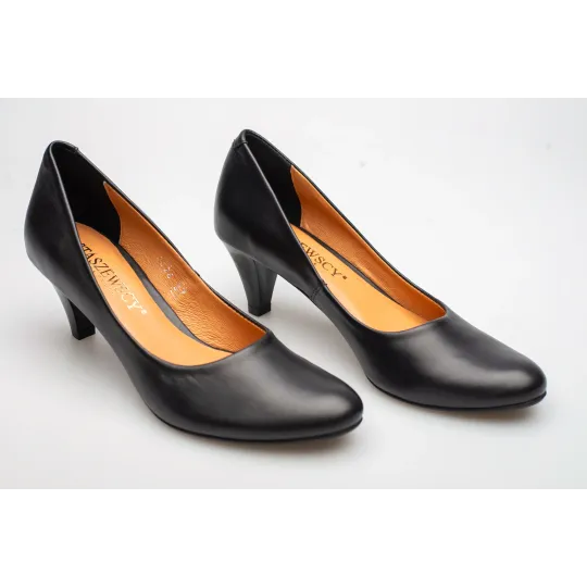 Czółenka na niskiej szpilce czarne skórzane PRODUKT POLSKI