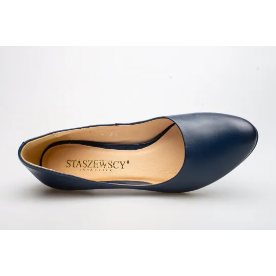 Czółenka na niskiej szpilce granatowe skórzane PRODUKT POLSKI