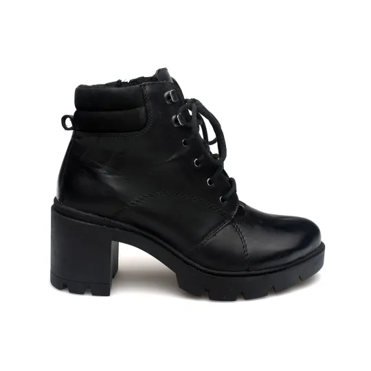 Botki damskie na grubym obcasie sznurowane
