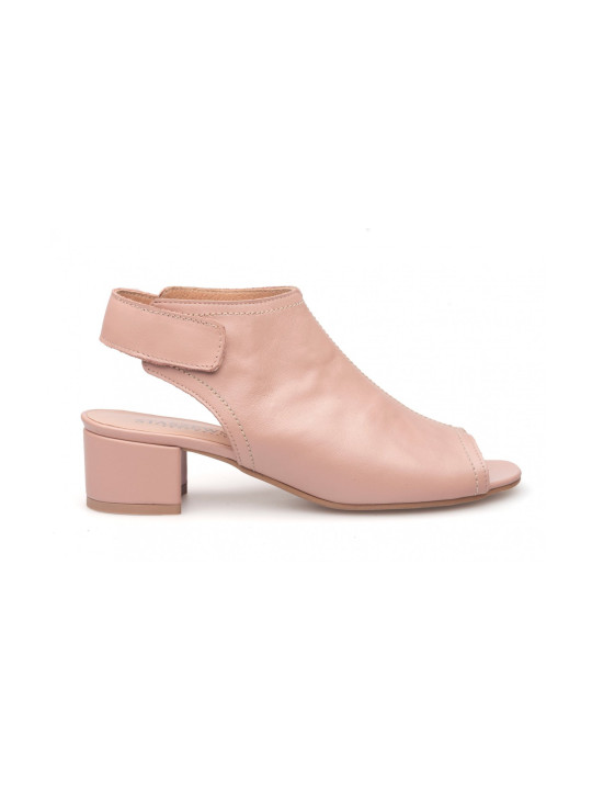 Sandały damskie skórzane na niskim słupku zabudowane beżowe