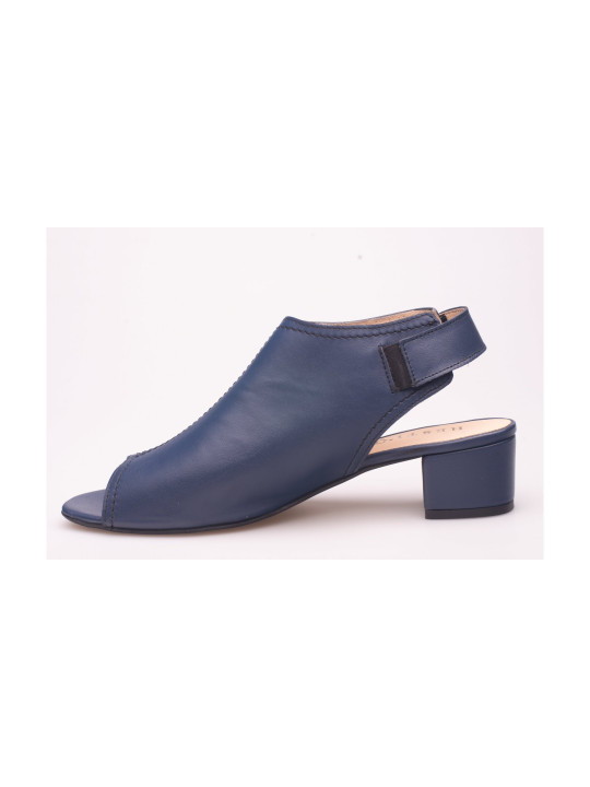 Sandały damskie skórzane na niskim słupku zabudowane granatowe