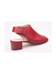 Sandały damskie skórzane na niskim słupku zabudowane czerwone