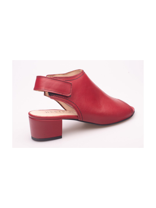 Sandały damskie skórzane na niskim słupku zabudowane czerwone