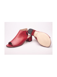 Sandały damskie skórzane na niskim słupku zabudowane czerwone